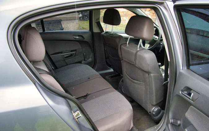 Opel Astra cena 6800 przebieg: 238000, rok produkcji 2007 z Oława małe 106